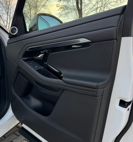 Белый Ленд Ровер Рендж Ровер Эвок, объемом двигателя 2 л и пробегом 99 тыс. км за 27999 $, фото 33 на Automoto.ua