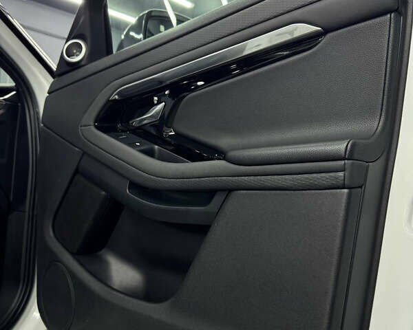 Білий Ленд Ровер Рендж Ровер Евок, об'ємом двигуна 2 л та пробігом 99 тис. км за 28500 $, фото 54 на Automoto.ua