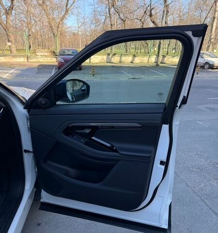 Белый Ленд Ровер Рендж Ровер Эвок, объемом двигателя 2 л и пробегом 77 тыс. км за 27800 $, фото 11 на Automoto.ua