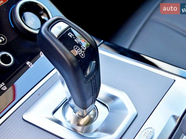 Белый Ленд Ровер Рендж Ровер Эвок, объемом двигателя 2 л и пробегом 53 тыс. км за 41500 $, фото 47 на Automoto.ua