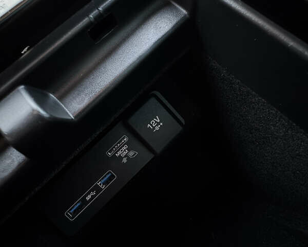 Білий Ленд Ровер Рендж Ровер Евок, об'ємом двигуна 2 л та пробігом 99 тис. км за 28500 $, фото 42 на Automoto.ua