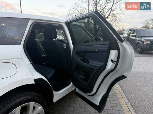 Белый Ленд Ровер Рендж Ровер Эвок, объемом двигателя 2 л и пробегом 63 тыс. км за 37500 $, фото 30 на Automoto.ua