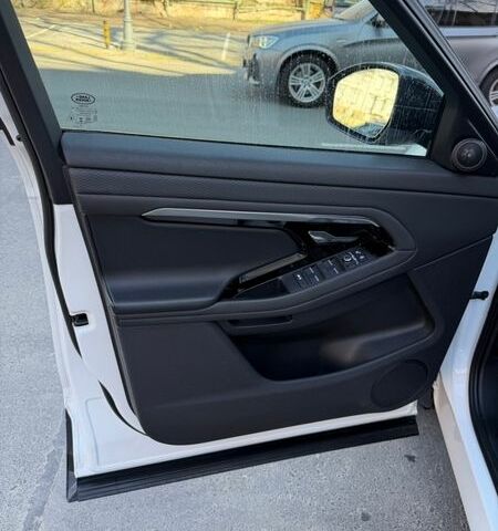 Белый Ленд Ровер Рендж Ровер Эвок, объемом двигателя 2 л и пробегом 77 тыс. км за 27800 $, фото 12 на Automoto.ua