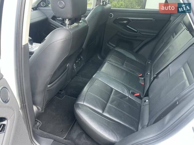 Белый Ленд Ровер Рендж Ровер Эвок, объемом двигателя 2 л и пробегом 57 тыс. км за 38000 $, фото 9 на Automoto.ua