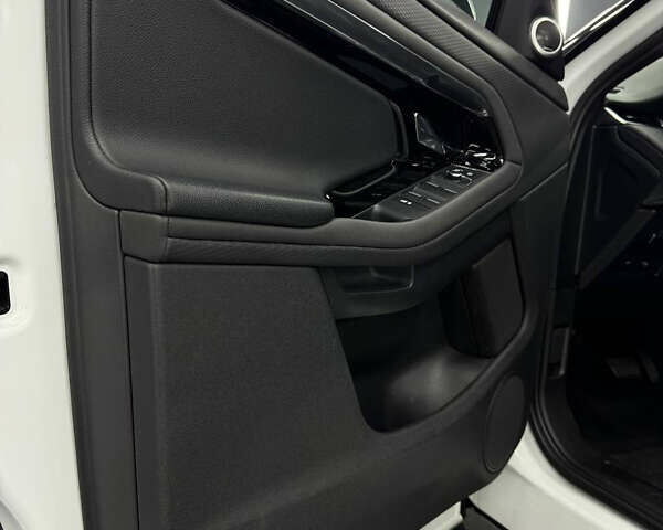 Білий Ленд Ровер Рендж Ровер Евок, об'ємом двигуна 2 л та пробігом 99 тис. км за 28500 $, фото 51 на Automoto.ua