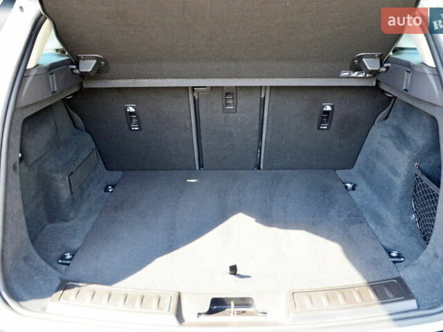 Белый Ленд Ровер Рендж Ровер Эвок, объемом двигателя 2 л и пробегом 53 тыс. км за 41500 $, фото 31 на Automoto.ua