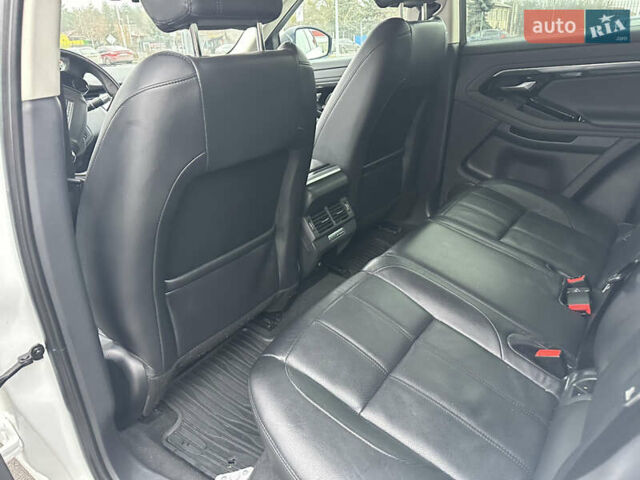 Білий Ленд Ровер Рендж Ровер Евок, об'ємом двигуна 2 л та пробігом 92 тис. км за 34000 $, фото 16 на Automoto.ua