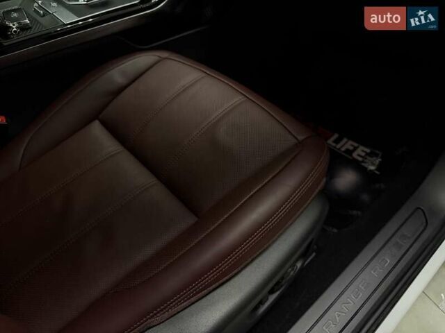 Білий Ленд Ровер Рендж Ровер Евок, об'ємом двигуна 2 л та пробігом 82 тис. км за 39900 $, фото 57 на Automoto.ua