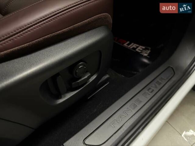 Білий Ленд Ровер Рендж Ровер Евок, об'ємом двигуна 2 л та пробігом 82 тис. км за 39900 $, фото 55 на Automoto.ua