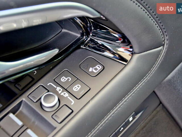 Белый Ленд Ровер Рендж Ровер Эвок, объемом двигателя 2 л и пробегом 53 тыс. км за 41500 $, фото 51 на Automoto.ua