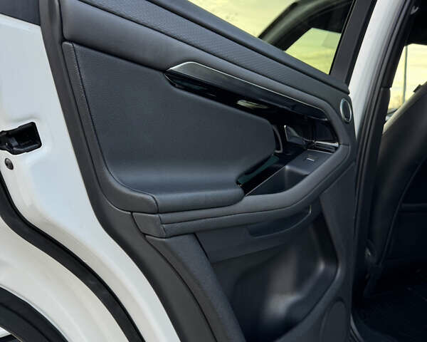 Білий Ленд Ровер Рендж Ровер Евок, об'ємом двигуна 2 л та пробігом 99 тис. км за 28500 $, фото 27 на Automoto.ua