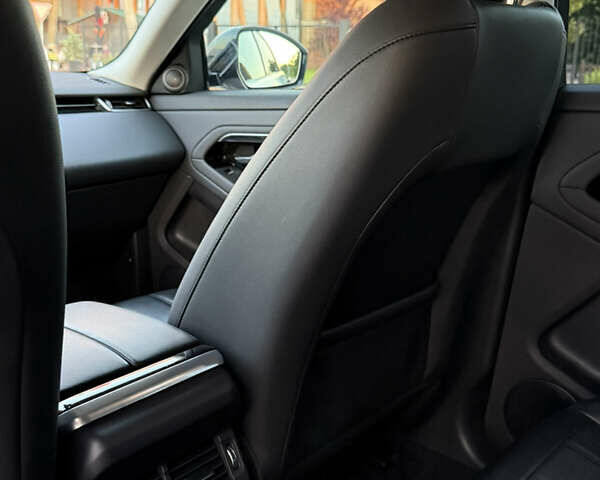 Белый Ленд Ровер Рендж Ровер Эвок, объемом двигателя 2 л и пробегом 98 тыс. км за 34700 $, фото 4 на Automoto.ua