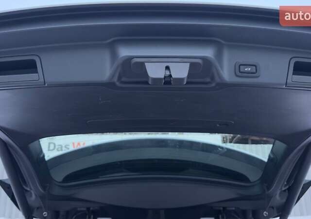 Белый Ленд Ровер Рендж Ровер Эвок, объемом двигателя 2 л и пробегом 58 тыс. км за 29999 $, фото 25 на Automoto.ua