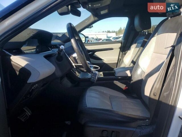 Білий Ленд Ровер Рендж Ровер Евок, об'ємом двигуна 2 л та пробігом 96 тис. км за 15800 $, фото 6 на Automoto.ua