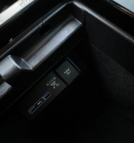 Белый Ленд Ровер Рендж Ровер Эвок, объемом двигателя 2 л и пробегом 99 тыс. км за 27999 $, фото 40 на Automoto.ua