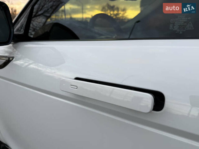 Белый Ленд Ровер Рендж Ровер Эвок, объемом двигателя 2 л и пробегом 63 тыс. км за 34900 $, фото 15 на Automoto.ua
