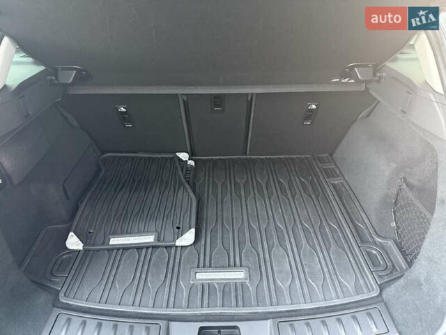 Белый Ленд Ровер Рендж Ровер Эвок, объемом двигателя 2 л и пробегом 63 тыс. км за 34900 $, фото 28 на Automoto.ua