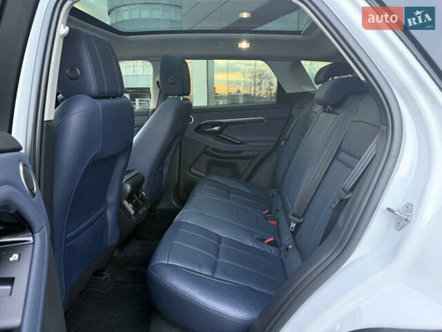 Белый Ленд Ровер Рендж Ровер Эвок, объемом двигателя 2 л и пробегом 63 тыс. км за 37500 $, фото 26 на Automoto.ua