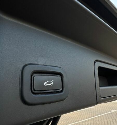 Белый Ленд Ровер Рендж Ровер Эвок, объемом двигателя 2 л и пробегом 99 тыс. км за 27999 $, фото 28 на Automoto.ua