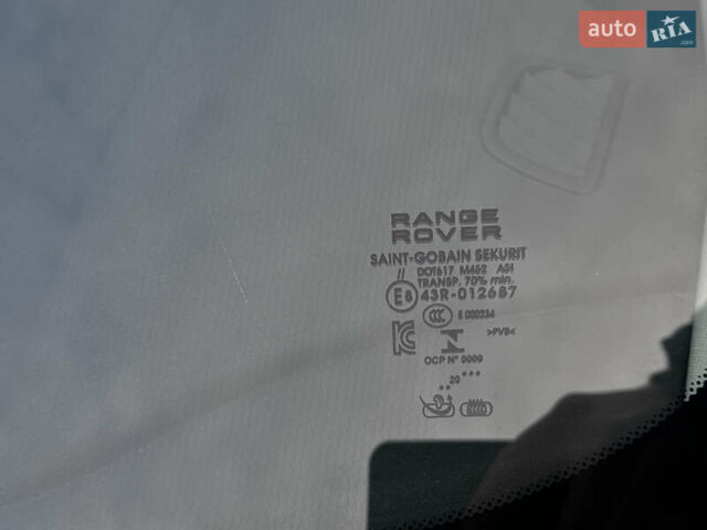 Білий Ленд Ровер Рендж Ровер Евок, об'ємом двигуна 2 л та пробігом 40 тис. км за 29990 $, фото 45 на Automoto.ua