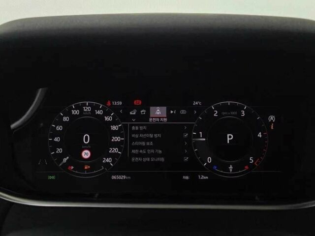 Білий Ленд Ровер Рендж Ровер Евок, об'ємом двигуна 2 л та пробігом 65 тис. км за 21000 $, фото 8 на Automoto.ua