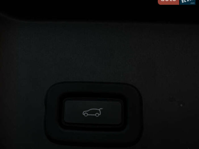 Білий Ленд Ровер Рендж Ровер Евок, об'ємом двигуна 2 л та пробігом 40 тис. км за 29990 $, фото 94 на Automoto.ua