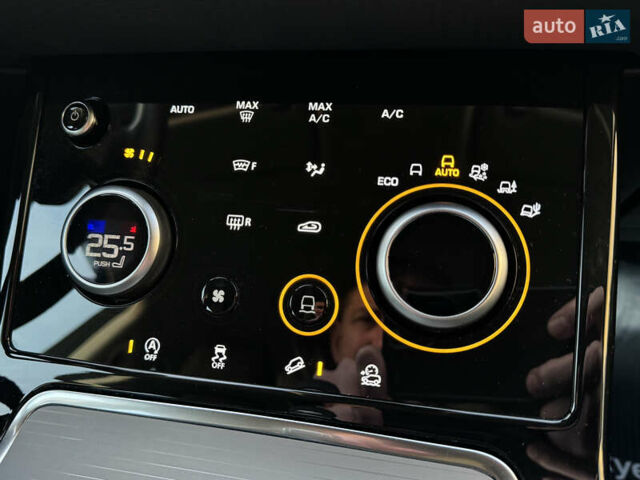 Білий Ленд Ровер Рендж Ровер Евок, об'ємом двигуна 2 л та пробігом 40 тис. км за 29990 $, фото 71 на Automoto.ua