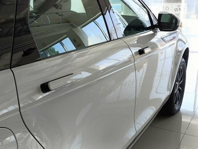 Белый Ленд Ровер Рендж Ровер Эвок, объемом двигателя 2 л и пробегом 50 тыс. км за 33999 $, фото 11 на Automoto.ua