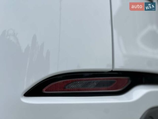 Белый Ленд Ровер Рендж Ровер Эвок, объемом двигателя 2 л и пробегом 40 тыс. км за 30950 $, фото 21 на Automoto.ua