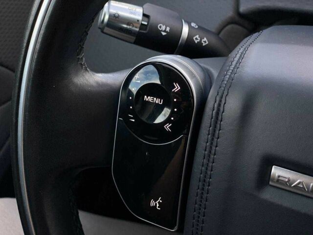 Белый Ленд Ровер Рендж Ровер Эвок, объемом двигателя 2 л и пробегом 55 тыс. км за 38490 $, фото 17 на Automoto.ua