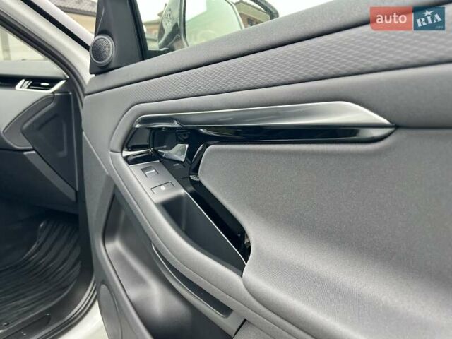 Белый Ленд Ровер Рендж Ровер Эвок, объемом двигателя 2 л и пробегом 40 тыс. км за 30950 $, фото 58 на Automoto.ua