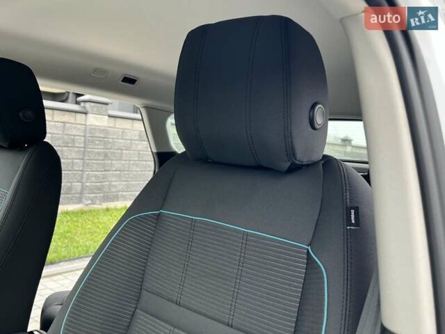 Белый Ленд Ровер Рендж Ровер Эвок, объемом двигателя 2 л и пробегом 40 тыс. км за 30950 $, фото 33 на Automoto.ua