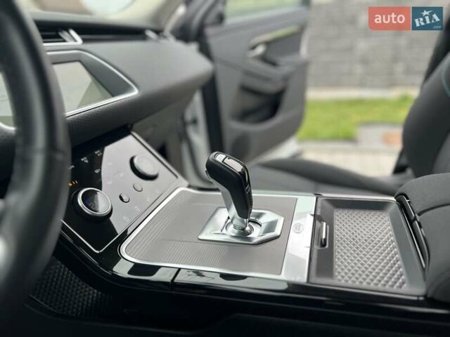 Белый Ленд Ровер Рендж Ровер Эвок, объемом двигателя 2 л и пробегом 40 тыс. км за 30950 $, фото 45 на Automoto.ua