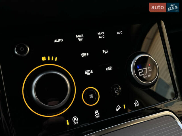 Білий Ленд Ровер Рендж Ровер Евок, об'ємом двигуна 2 л та пробігом 40 тис. км за 29990 $, фото 72 на Automoto.ua