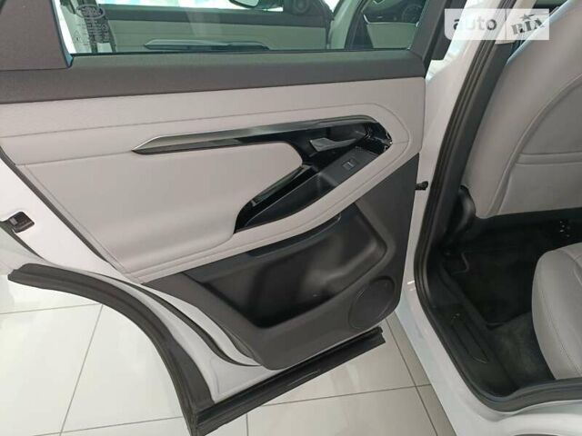 Белый Ленд Ровер Рендж Ровер Эвок, объемом двигателя 2 л и пробегом 50 тыс. км за 33999 $, фото 30 на Automoto.ua