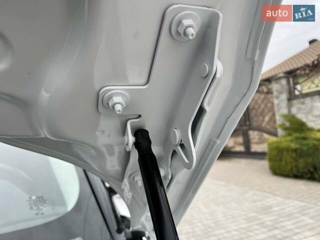 Белый Ленд Ровер Рендж Ровер Эвок, объемом двигателя 2 л и пробегом 40 тыс. км за 30950 $, фото 87 на Automoto.ua