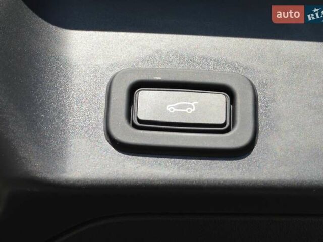 Білий Ленд Ровер Рендж Ровер Евок, об'ємом двигуна 2 л та пробігом 70 тис. км за 33900 $, фото 48 на Automoto.ua