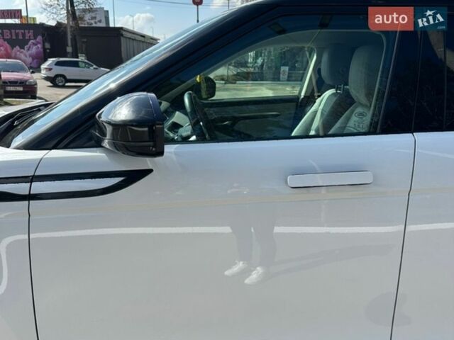 Белый Ленд Ровер Рендж Ровер Эвок, объемом двигателя 2 л и пробегом 135 тыс. км за 36000 $, фото 26 на Automoto.ua