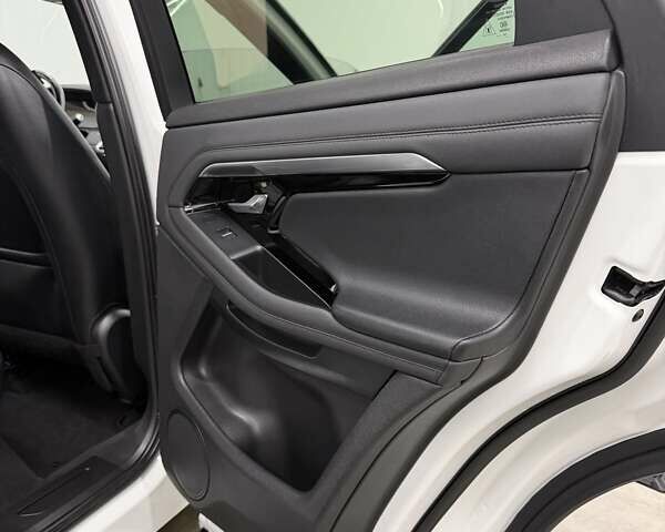 Білий Ленд Ровер Рендж Ровер Евок, об'ємом двигуна 2 л та пробігом 59 тис. км за 25999 $, фото 39 на Automoto.ua