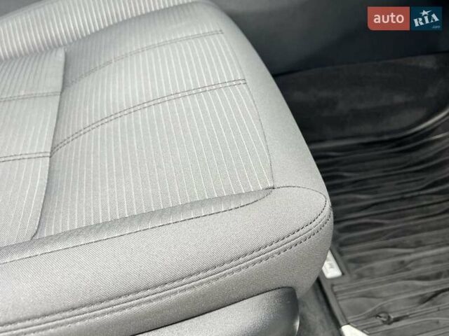 Белый Ленд Ровер Рендж Ровер Эвок, объемом двигателя 2 л и пробегом 40 тыс. км за 30950 $, фото 64 на Automoto.ua