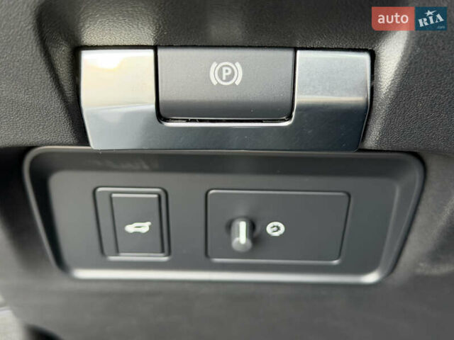 Білий Ленд Ровер Рендж Ровер Евок, об'ємом двигуна 2 л та пробігом 42 тис. км за 33000 $, фото 30 на Automoto.ua