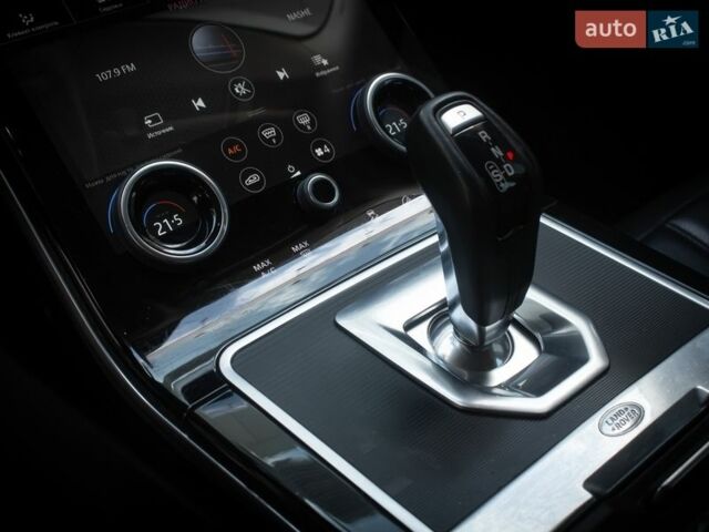 Белый Ленд Ровер Рендж Ровер Эвок, объемом двигателя 2 л и пробегом 88 тыс. км за 28000 $, фото 28 на Automoto.ua