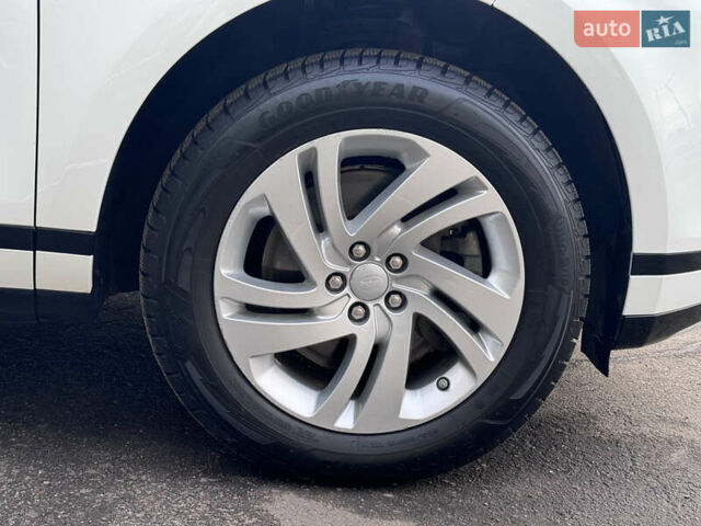 Білий Ленд Ровер Рендж Ровер Евок, об'ємом двигуна 2 л та пробігом 40 тис. км за 29990 $, фото 35 на Automoto.ua