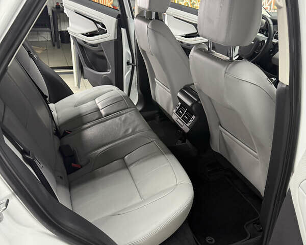 Белый Ленд Ровер Рендж Ровер Эвок, объемом двигателя 2 л и пробегом 57 тыс. км за 30899 $, фото 27 на Automoto.ua