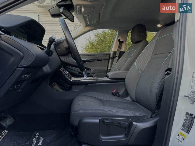 Білий Ленд Ровер Рендж Ровер Евок, об'ємом двигуна 2 л та пробігом 40 тис. км за 29990 $, фото 54 на Automoto.ua