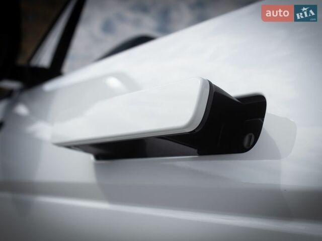 Белый Ленд Ровер Рендж Ровер Эвок, объемом двигателя 2 л и пробегом 88 тыс. км за 28000 $, фото 47 на Automoto.ua