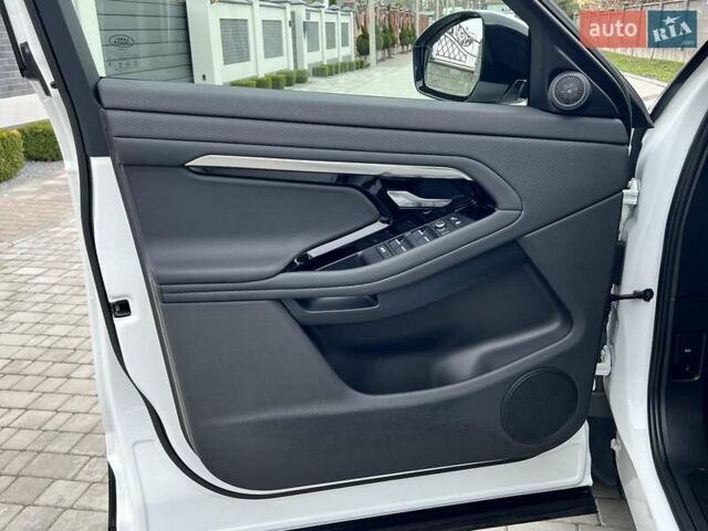 Белый Ленд Ровер Рендж Ровер Эвок, объемом двигателя 2 л и пробегом 40 тыс. км за 30950 $, фото 29 на Automoto.ua