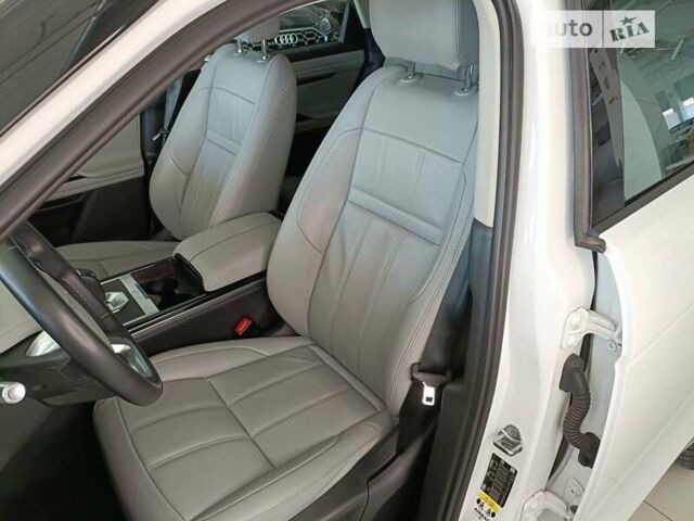 Белый Ленд Ровер Рендж Ровер Эвок, объемом двигателя 2 л и пробегом 50 тыс. км за 33999 $, фото 29 на Automoto.ua