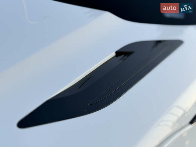 Білий Ленд Ровер Рендж Ровер Евок, об'ємом двигуна 2 л та пробігом 42 тис. км за 33000 $, фото 13 на Automoto.ua