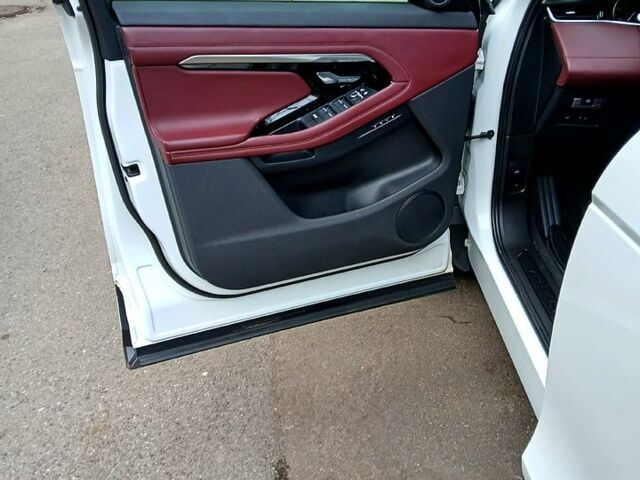 Белый Ленд Ровер Рендж Ровер Эвок, объемом двигателя 2 л и пробегом 85 тыс. км за 30500 $, фото 9 на Automoto.ua